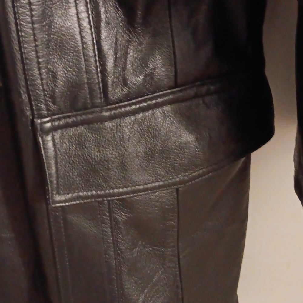 Final Reduction Black Leather Jacket - image 5